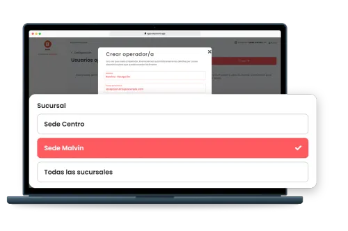 Notebook con la ventana para crear un operador en EasySocio. Una tarjeta amplía la sucursal en la que va a trabajar: una de las sedes del gimnasio o todas.